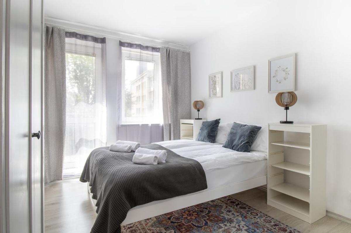 View 2-bedroom On Ptasia Street By Ecru Wwa70